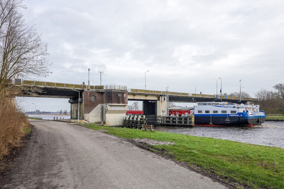 Planning Hoofdvaarweg Lemmer-Delfzijl: vervanging brug Spannenburg