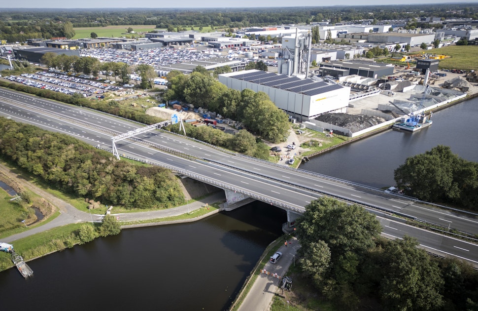 Liveblog: afsluiting Hardenbergerbrug (A28)
