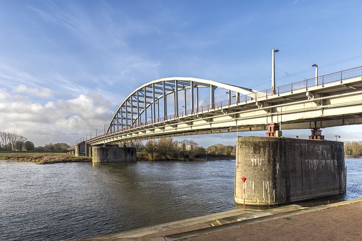 Start groot onderhoud John Frostbrug Arnhem