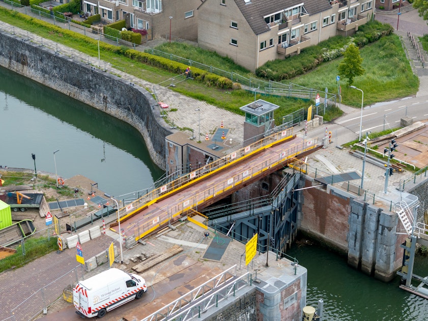Tijdelijke Emmabrug bij Koninginnensluis weg per 13 juli 2026