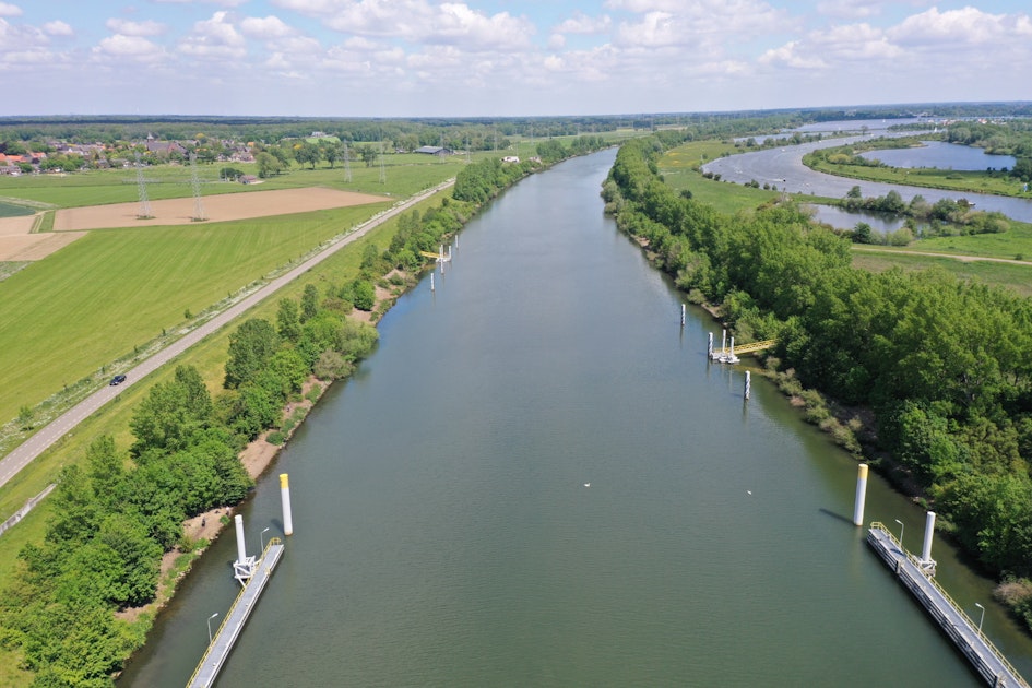 Start baggerwerkzaamheden in Lateraalkanaal