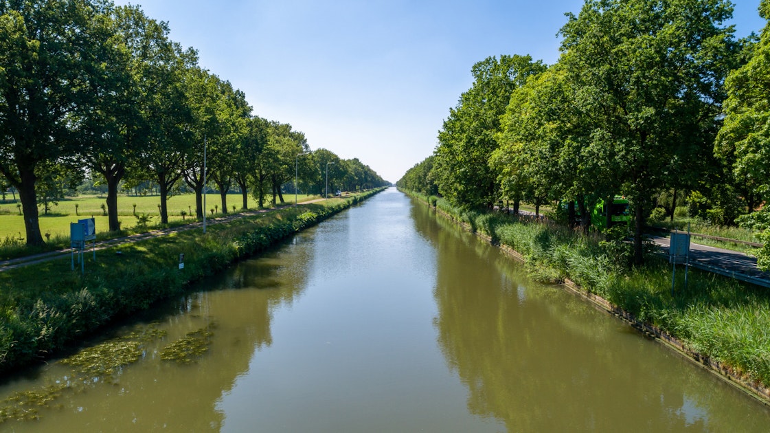 Wachtplaats voor scheepvaart Zuid-Willemsvaart bij Someren-Eind