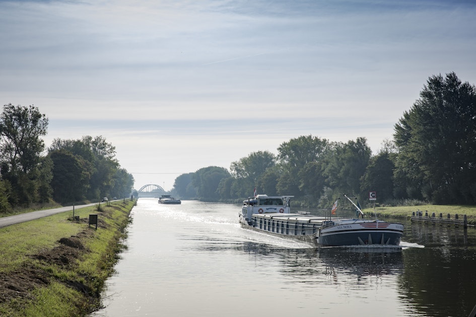 Eerste fase renovatie Hoofdvaarweg Lemmer-Delfzijl