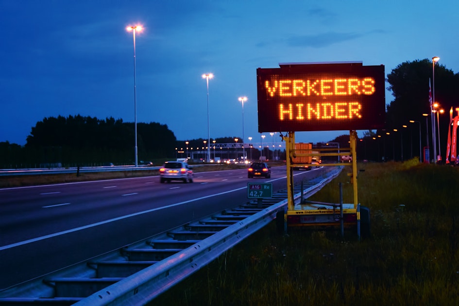 Vanaf 12 juli tot 28 oktober 2024 vernieuwen we het asfalt op de A15 tussen…